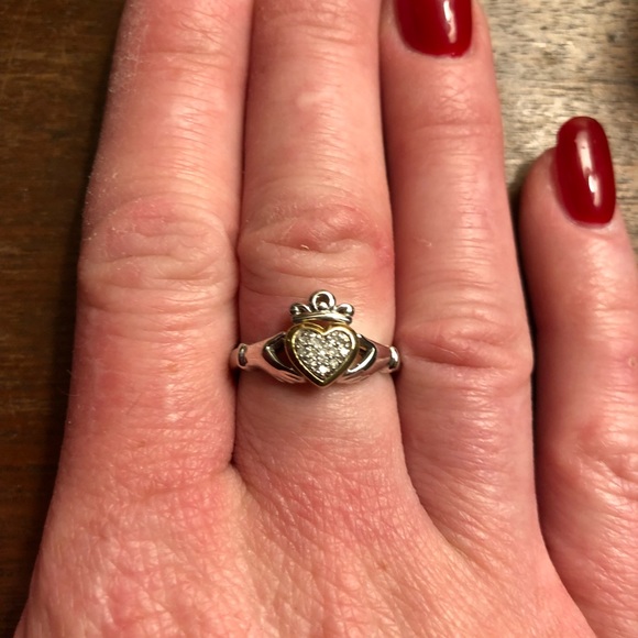 Sterling and gold claddagh ring - Picture 2 of 5